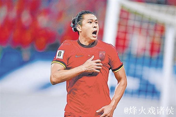 张玉宁将扛起国足进攻大旗 伊万将斟酌谁与他搭档？