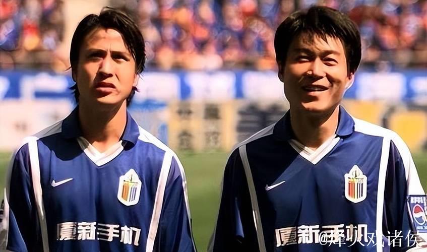 这是一位前国脚的足球人生！曾经因为假球风波离开球场，如今却以总监身份回归！