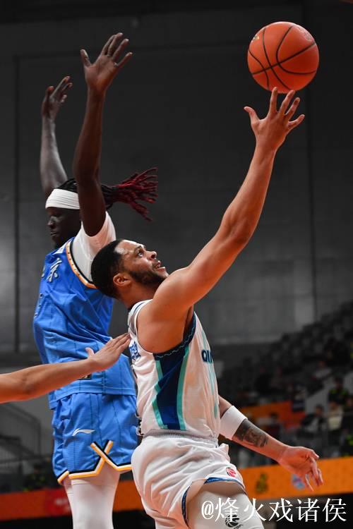 CBA俱乐部杯：青岛崂山啤酒大胜北京北汽